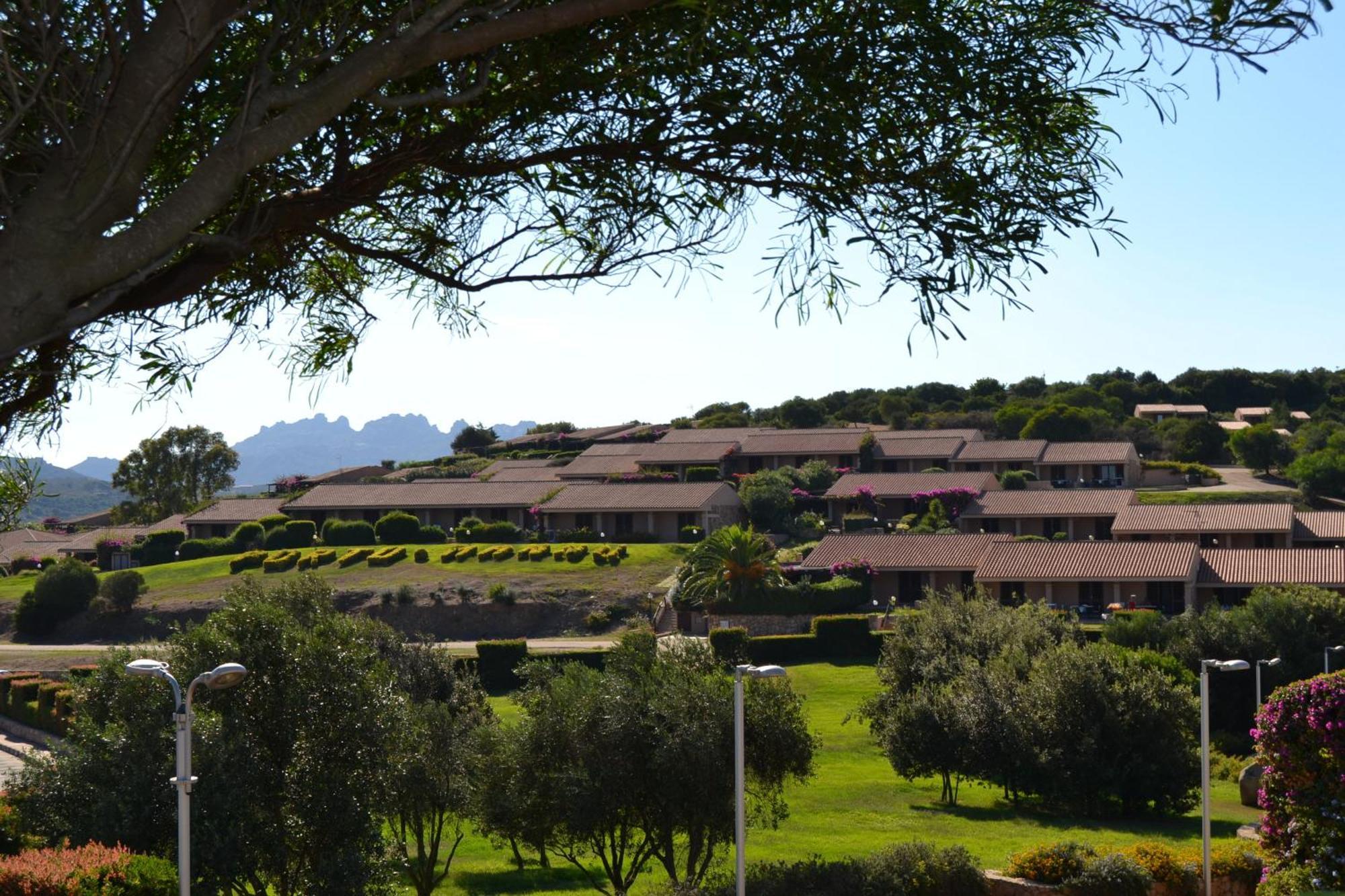 Residence Porto Mannu Palau Exterior photo