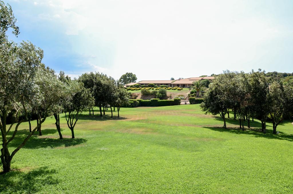 Residence Porto Mannu Palau Exterior photo