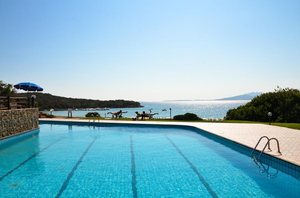Residence Porto Mannu Palau Exterior photo
