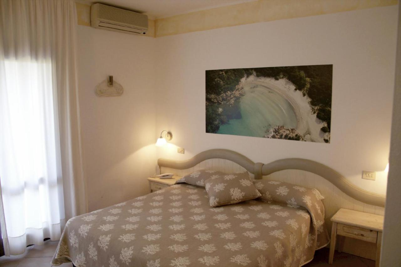 Residence Porto Mannu Palau Exterior photo