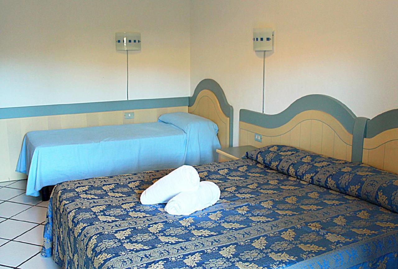 Residence Porto Mannu Palau Exterior photo